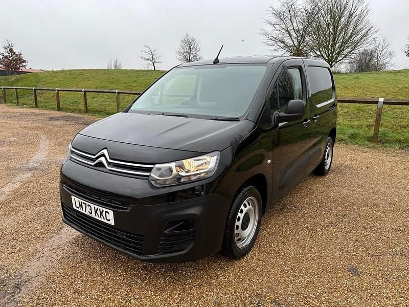 Used Citroën Berlingo PureTech 110 HP (80 kW) 2023 Black MPV