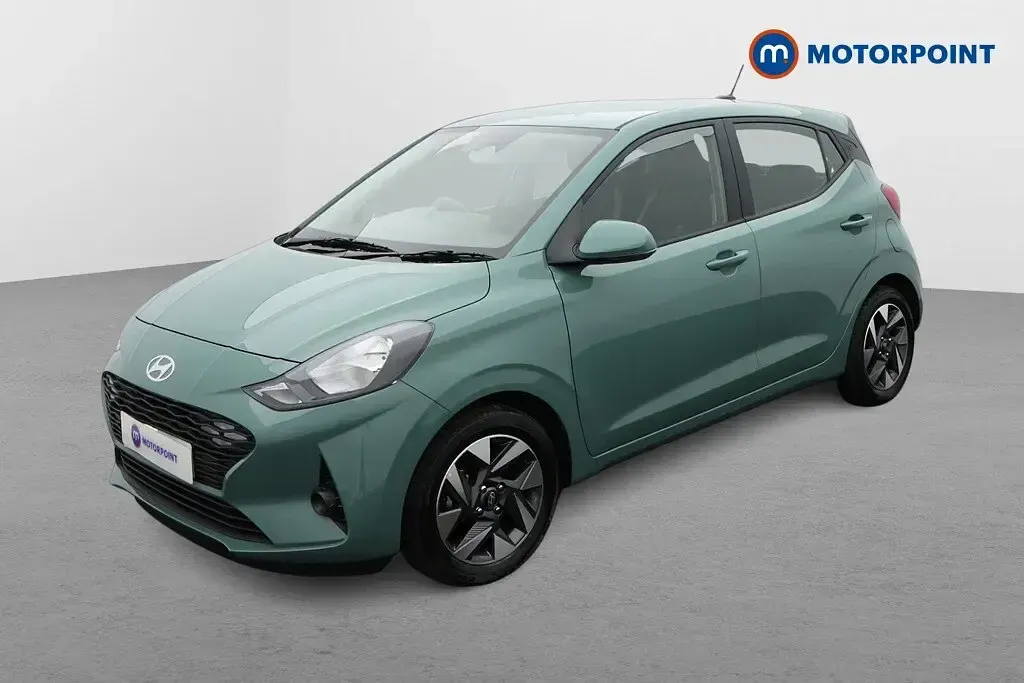Used Hyundai i10 Advanced 2024 Green Hatchback