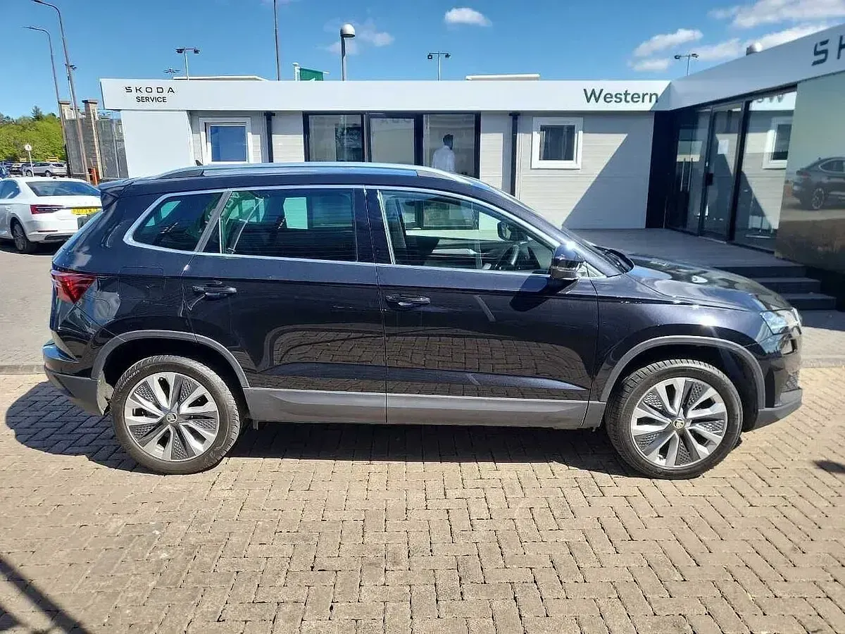 Gebraucht Skoda Karoq SE L 110 PS (80 kW) 2023 Schwarz SUV