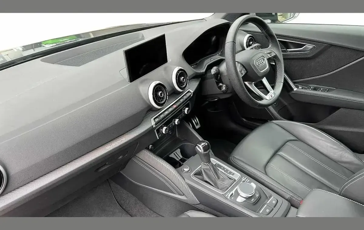 Usado Audi SQ2 Advanced Plus 300 HP (220 kW) 2022 Cinzento SUV