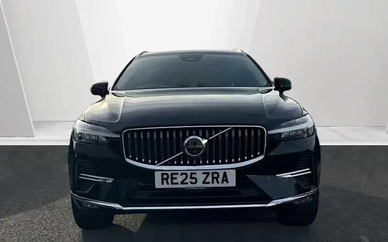 Used Volvo XC60 Ultra 250 HP (183 kW) 2025 Black SUV