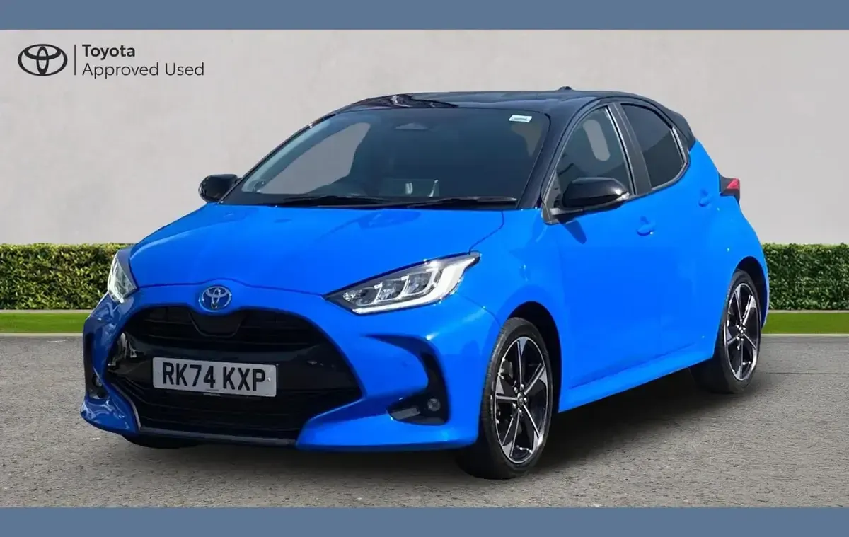 Used Toyota Yaris Edition 128 HP (94 kW) 2024 Blue Hatchback