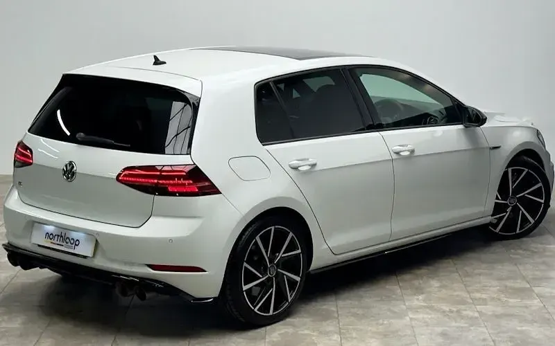 Used VW Golf VIII R 300 HP (220 kW) 2020 Hatchback
