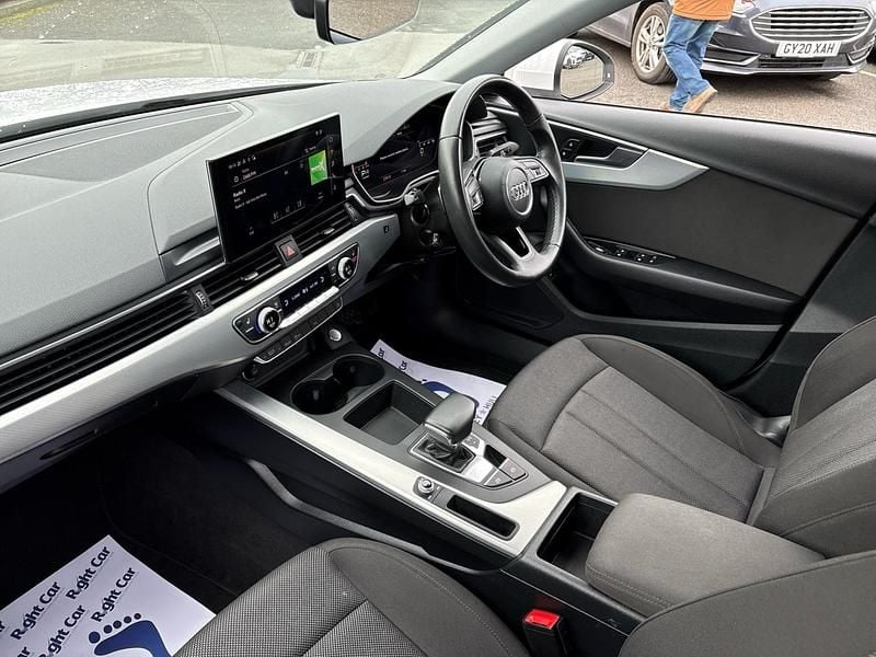 Used Audi A4 Comfort 150 HP (110 kW) 2022 White Sedan