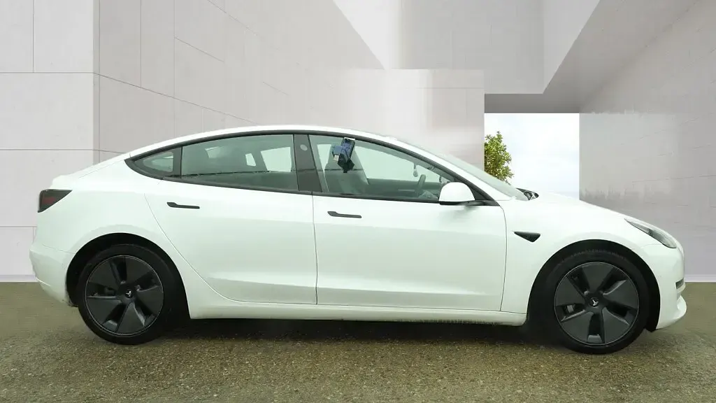 Used Tesla Model 3 Long Range AWD 366 kW (498 HP) 2021 White Sedan