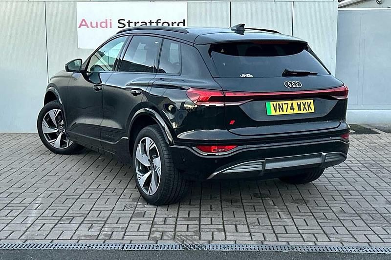 Used Audi e-tron S-Line 284 kW (387 HP) 2024 Mythos black metallic SUV