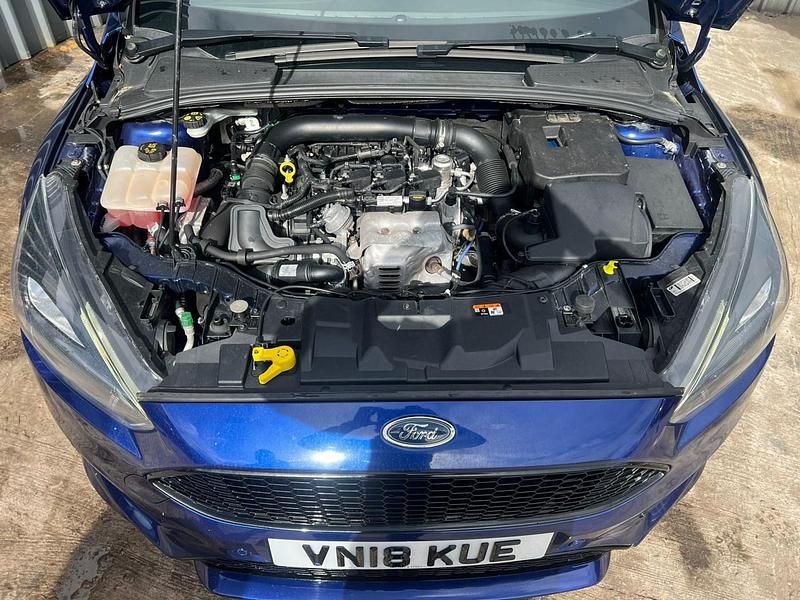 Used Ford Focus ST-Line X 140 HP (102 kW) 2018 Blue Hatchback