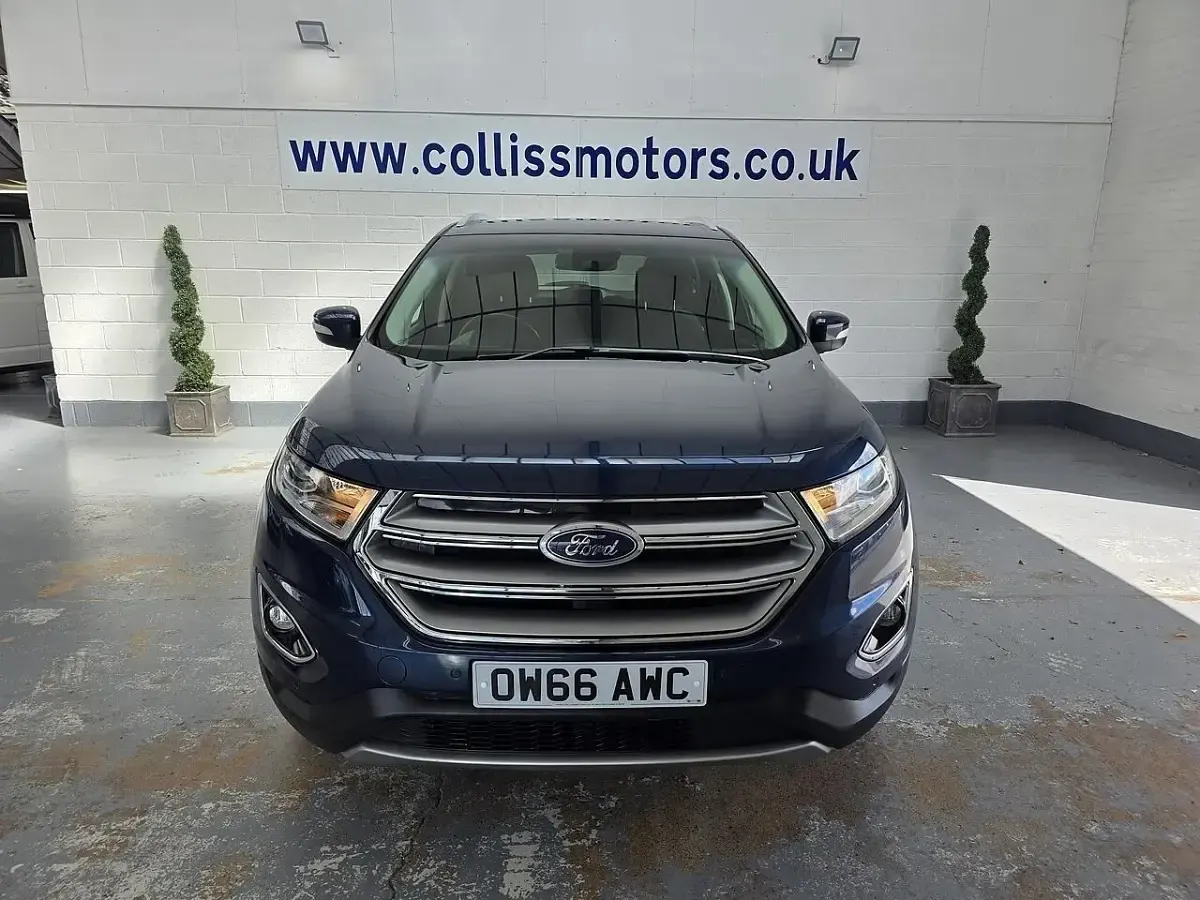 Käytetty Ford Edge Titanium 180 HP (132 kW) 2017 Sininen Katumaasturi