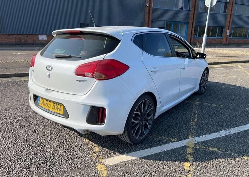 Used Kia Ceed GT GT 201 HP (147 kW) 2015 White Hatchback