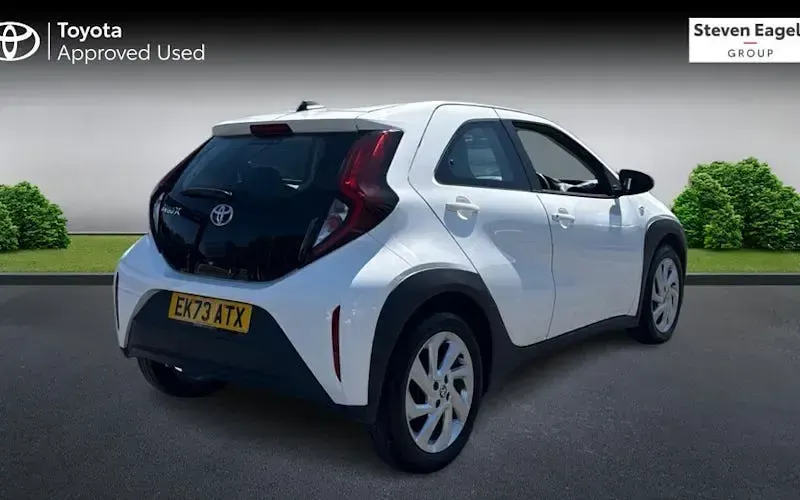 Used Toyota Aygo X PURE 72 HP (52 kW) 2025 SUV