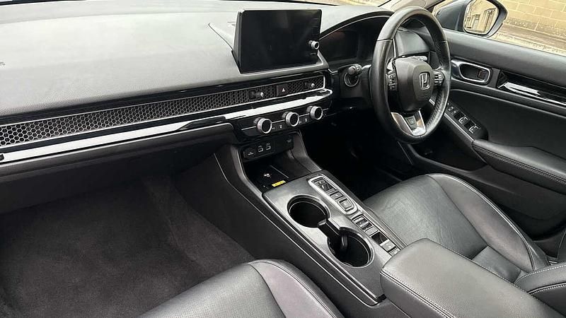 Used Honda Civic Advance 143 HP (105 kW) 2022 Black Hatchback