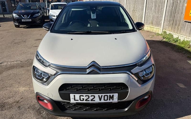 Used Citroën C3 PureTech 83 HP (61 kW) 2022 Beige Hatchback