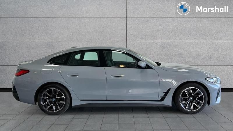 Usado BMW 420 M Sport 184 HP (135 kW) 2023 Cinzento Coupé