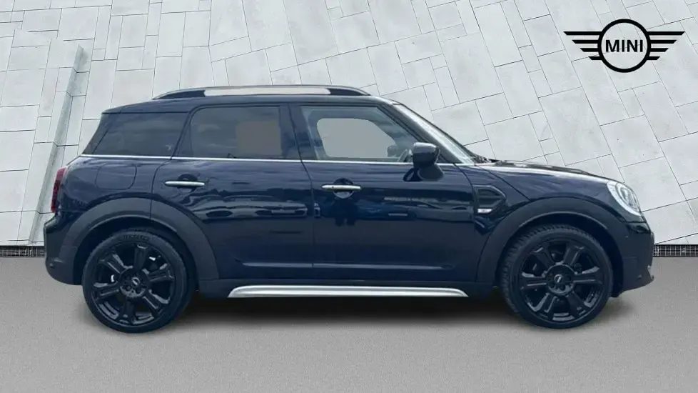 Used Mini Cooper Countryman Exclusive 134 HP (98 kW) 2022 Black SUV