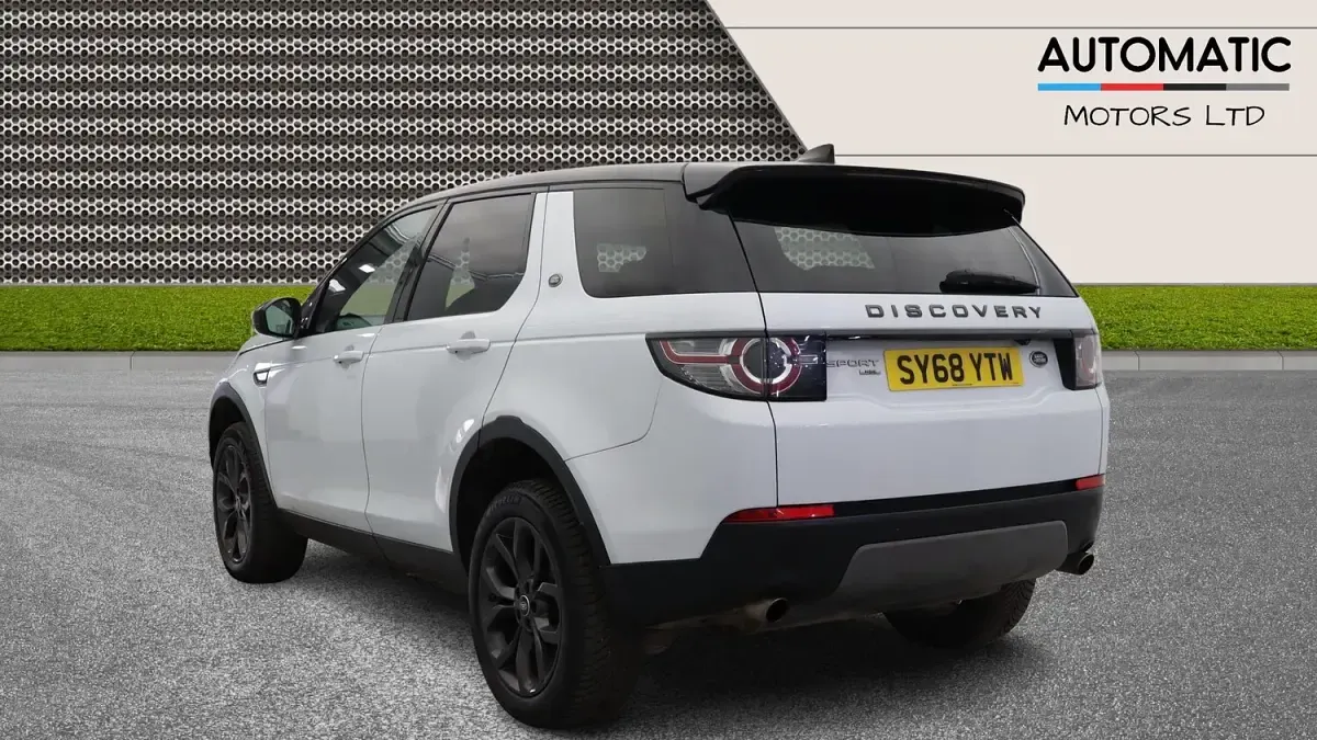 Used Land Rover Discovery Sport Landmark 180 HP (132 kW) 2018 White SUV