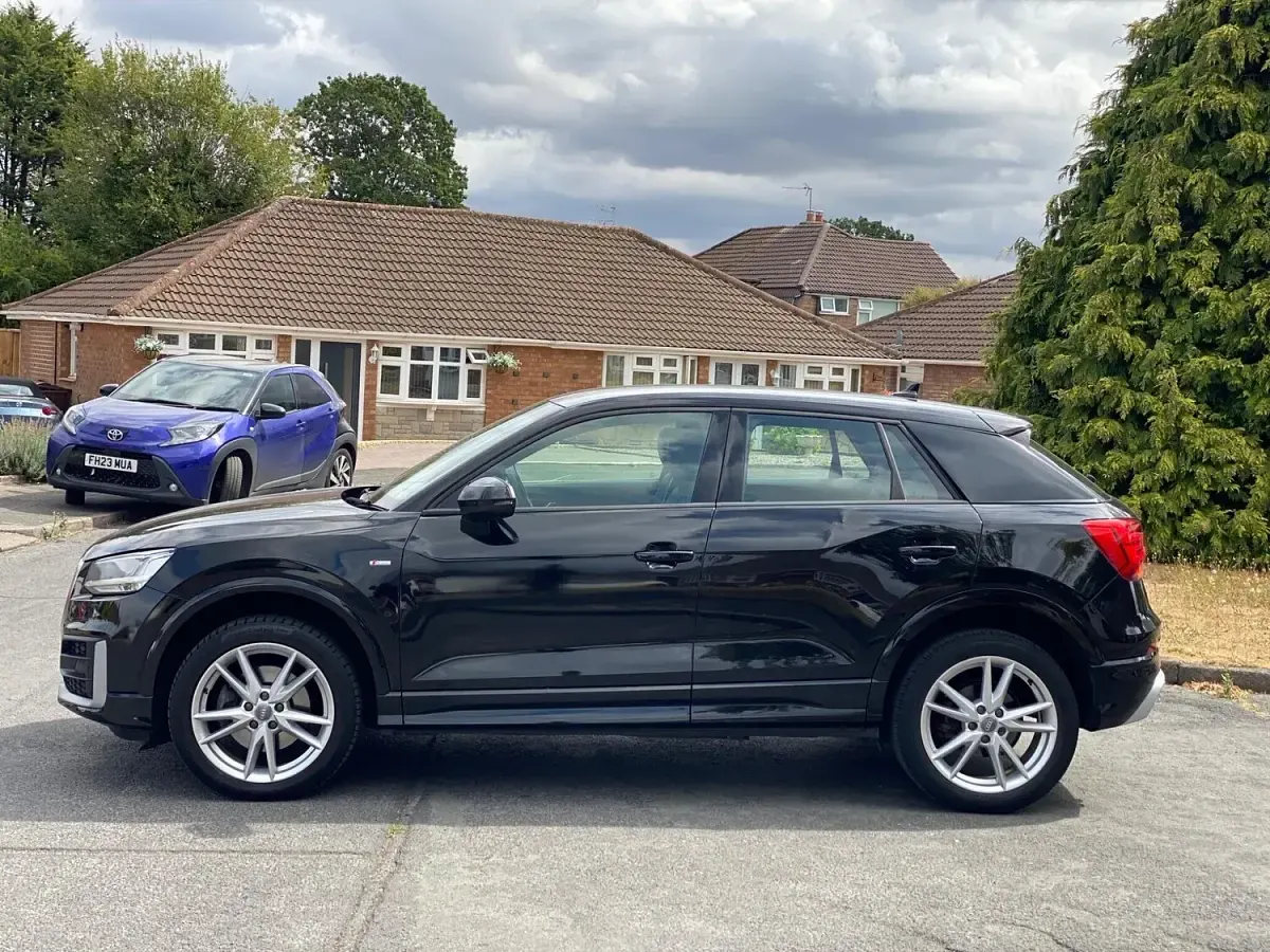 Used Audi Q2 S-Line 190 HP (139 kW) 2017 Black SUV