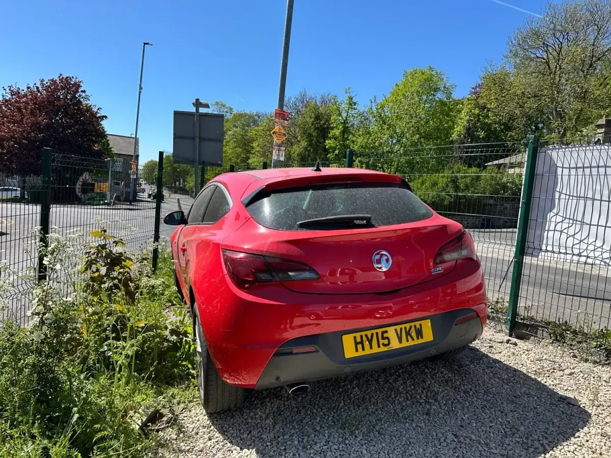 Second-hand Vauxhall Astra GTC SRi 2015 Roșu Hatchback