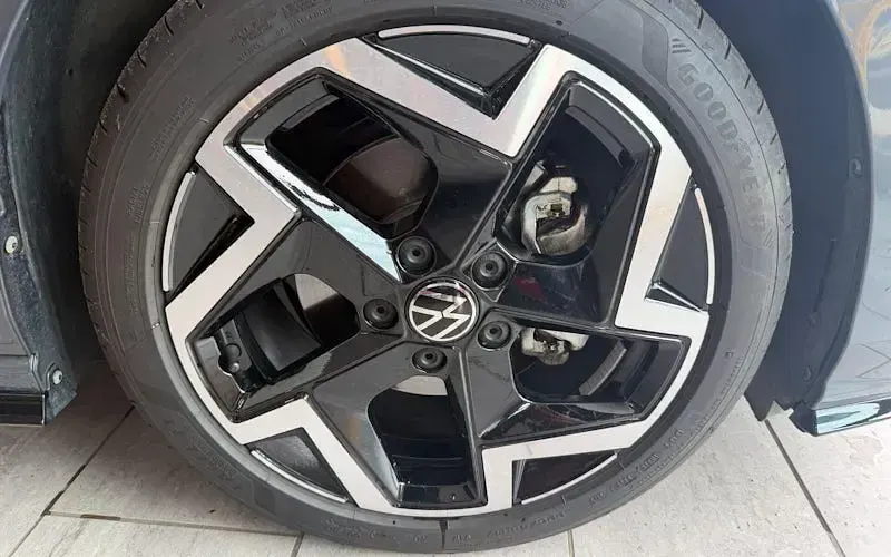 Begagnad VW Golf VIII R-line 150 HK (110 kW) 2026 Halvkombi