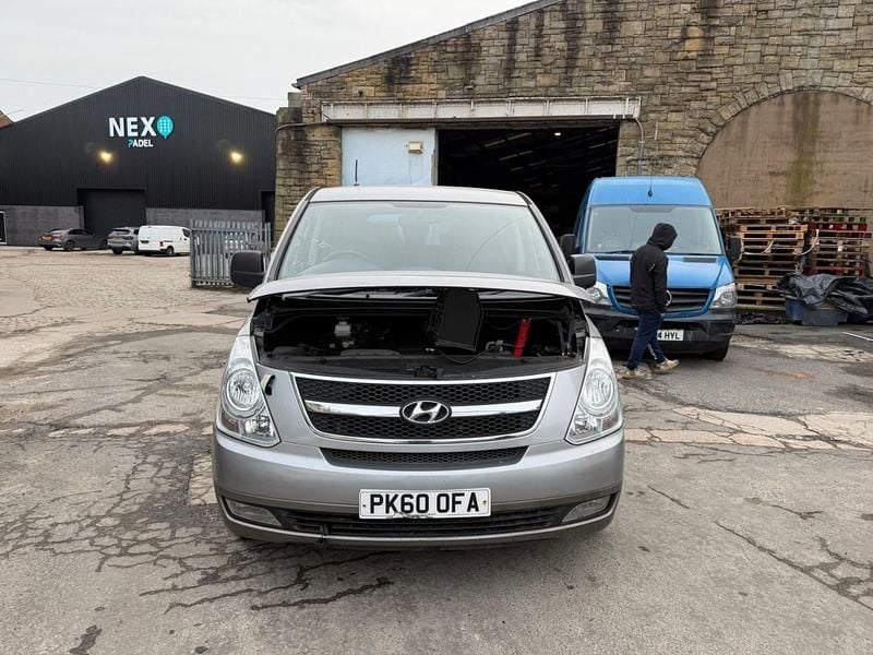 Used Hyundai I800 Style 168 HP (123 kW) 2010 Silver MPV