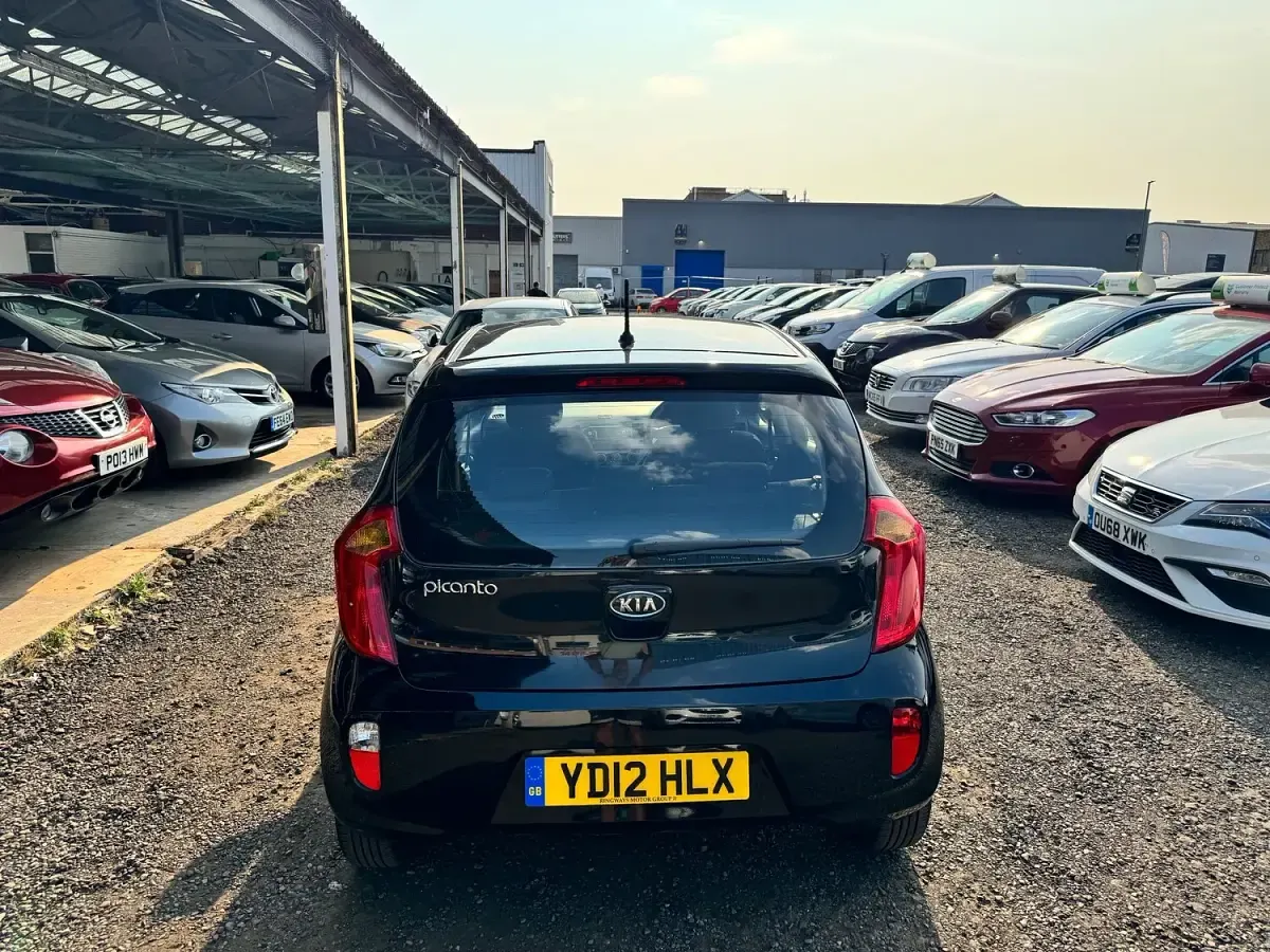 Used Kia Picanto 68 HP (50 kW) 2012 Black Hatchback