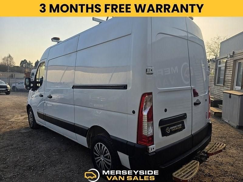 Used Vauxhall Movano 130 HP (95 kW) 2018 White MPV