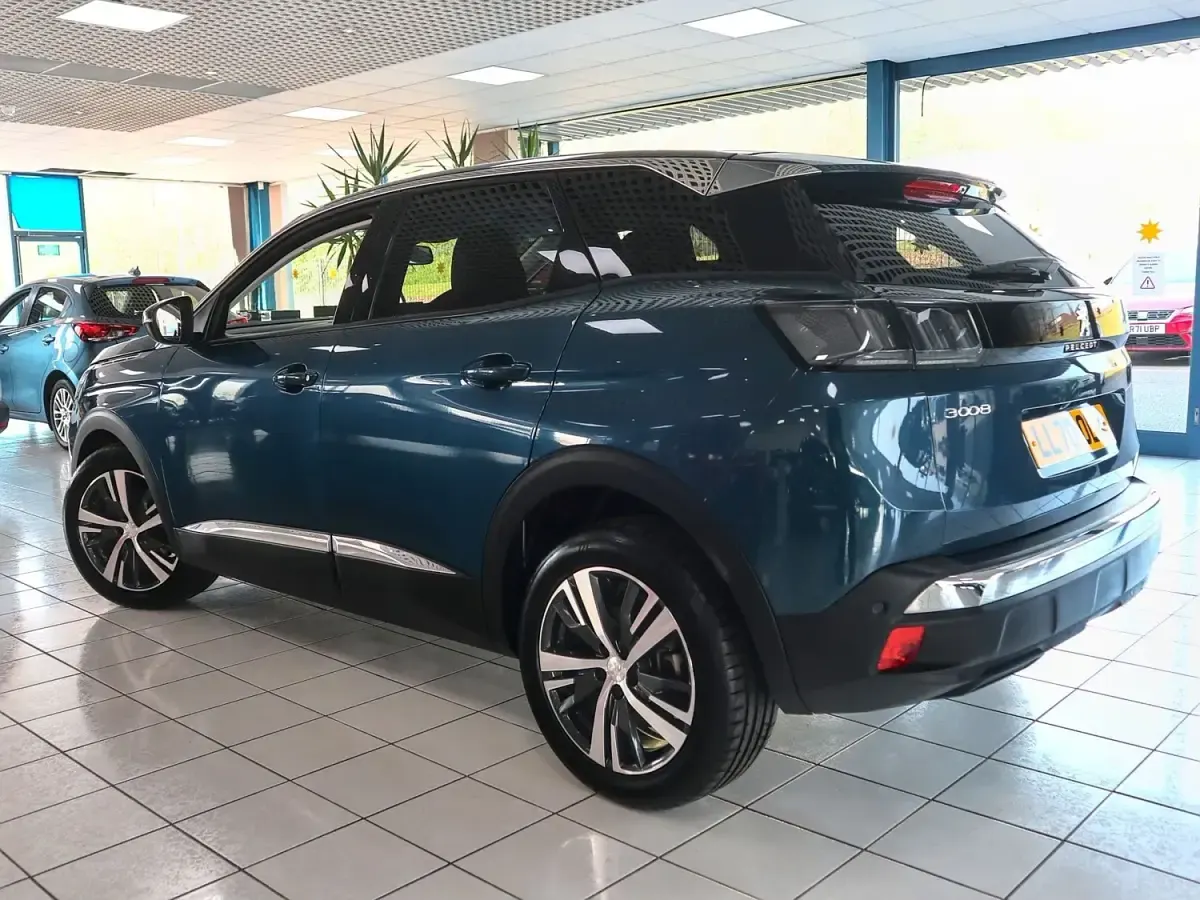 Second-hand Peugeot 3008 Allure 131 CP (96 kW) 2021 Albastru SUV
