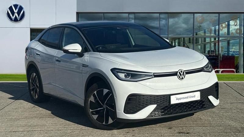 White Used 2022 VW ID.5 Pro SUV | £22,317 (Fair price) - Image 1/4