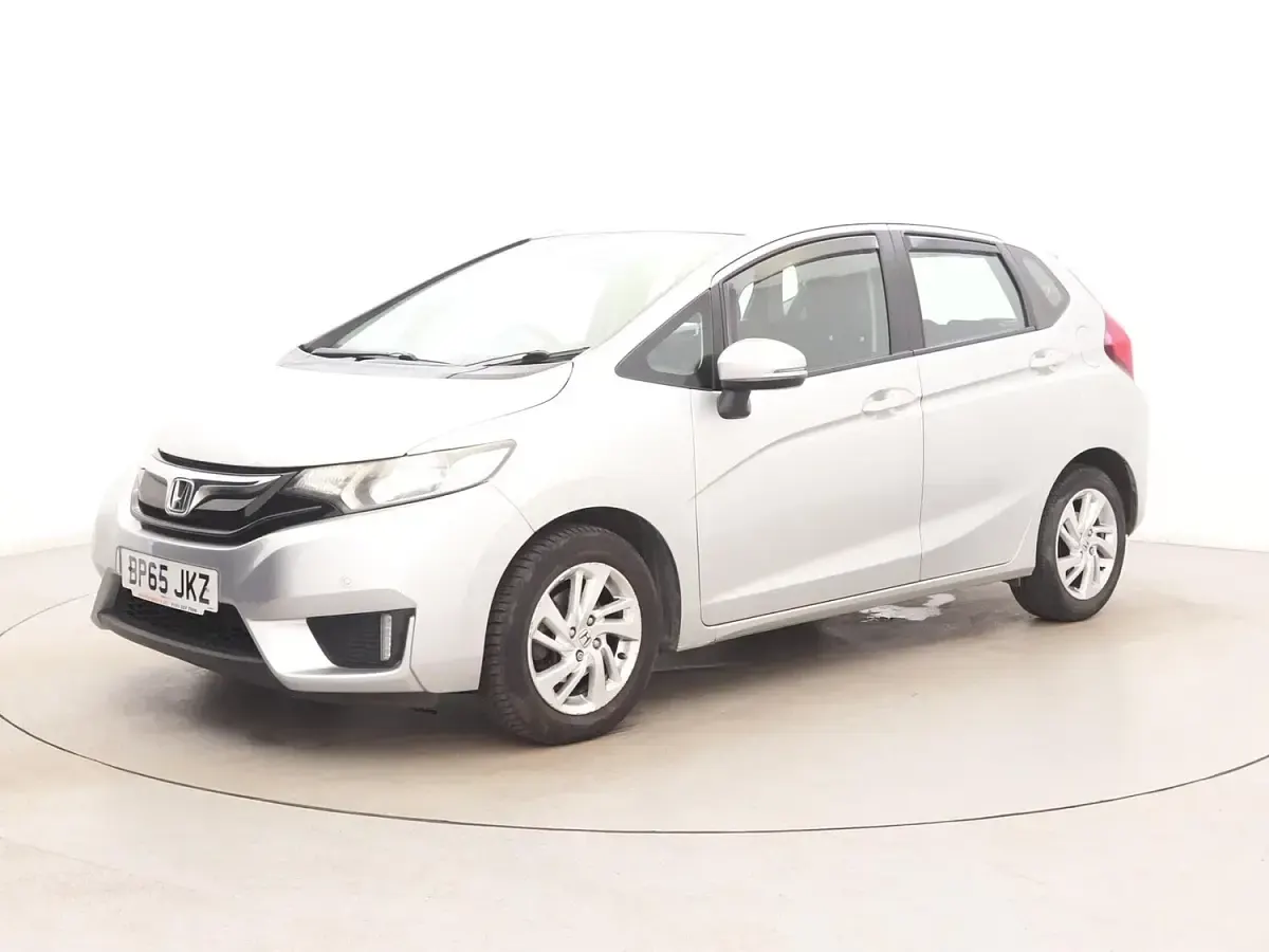 Used Honda Jazz SE 102 HP (75 kW) 2016 Silver Hatchback