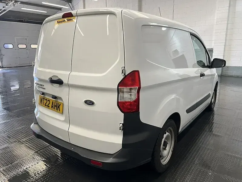 Used Ford Transit 100 HP (73 kW) 2022 White Van