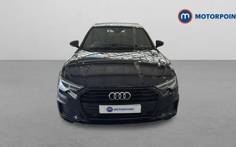 Usado Audi A6 Black Edition 204 HP (150 kW) 2020 Azul Sedan