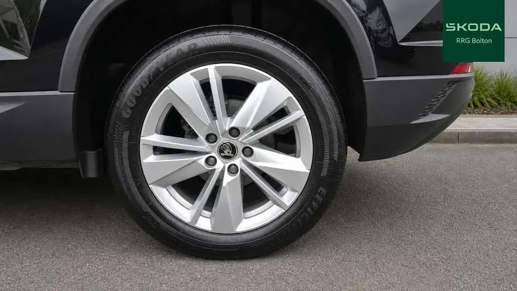 Used Skoda Karoq SE Drive 147 HP (108 kW) 2024 Black magic pearl effect SUV