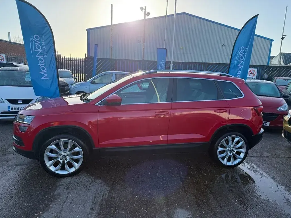Used Skoda Karoq 150 HP (110 kW) 2018 Red SUV