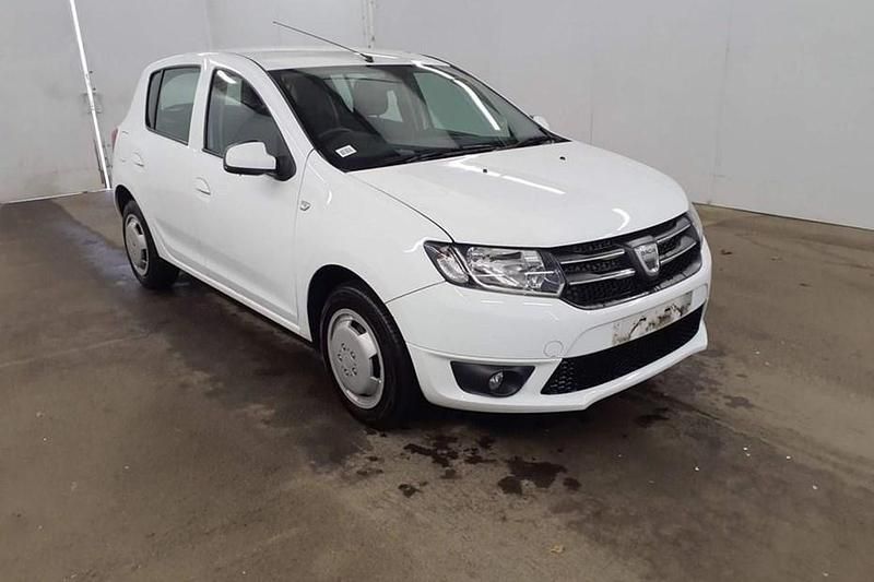 Begagnad Dacia Sandero Lauréate 2013
