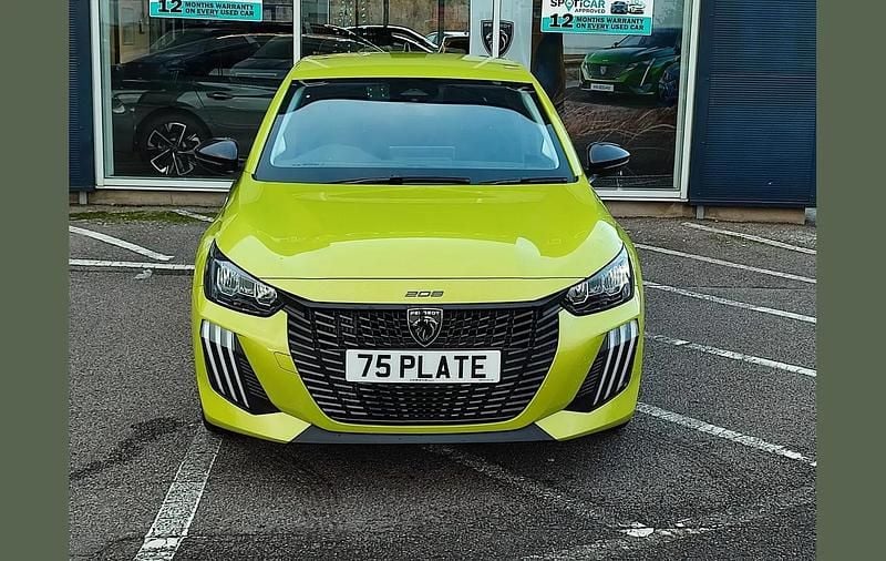 New Peugeot 208 Style 99 HP (72 kW) 2025 Yellow Hatchback