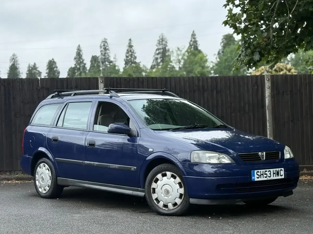Used Vauxhall Astra Elegance 79 HP (58 kW) 2003 Blue Estate
