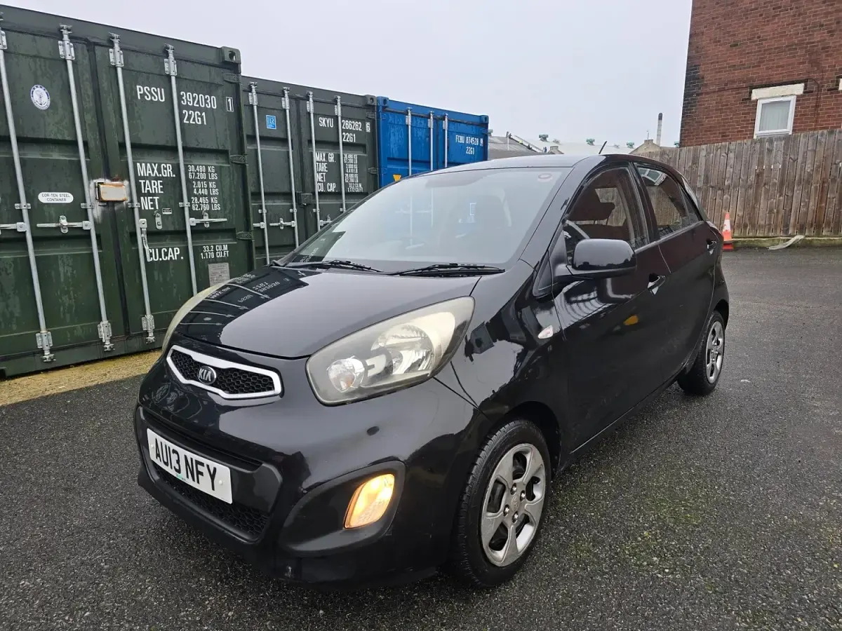 Used Kia Picanto 68 HP (50 kW) 2013 Black Hatchback