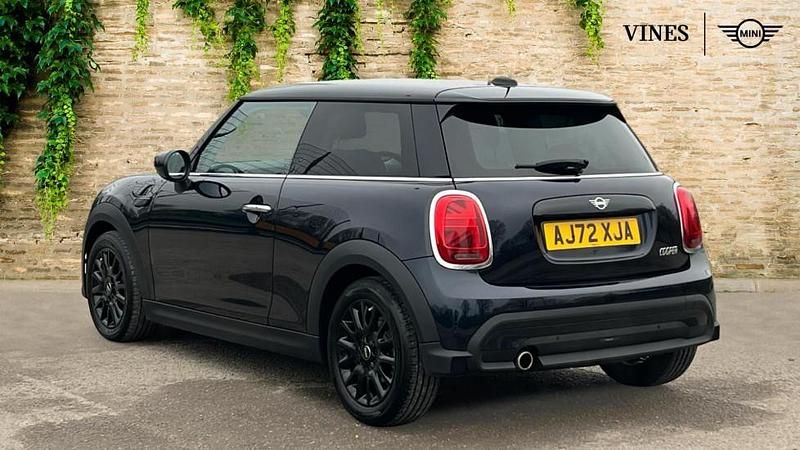 Used Mini Cooper Classic 134 HP (98 kW) 2023 Black Hatchback