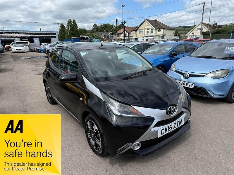 Black Used 2015 Toyota Aygo X-clusiv Hatchback | £4,995 (Fair price) - Image 1/4