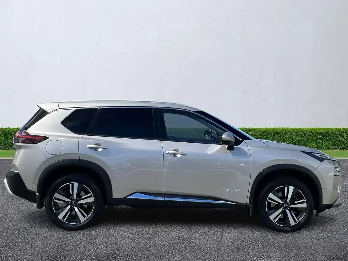 Used Nissan X-Trail Tekna 204 HP (150 kW) 2023 Silver SUV