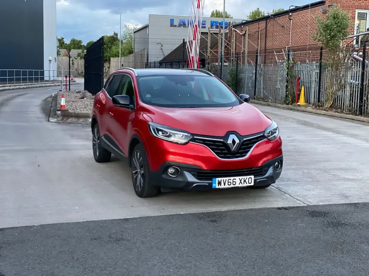 Used Renault Kadjar Signature 2016 Red SUV