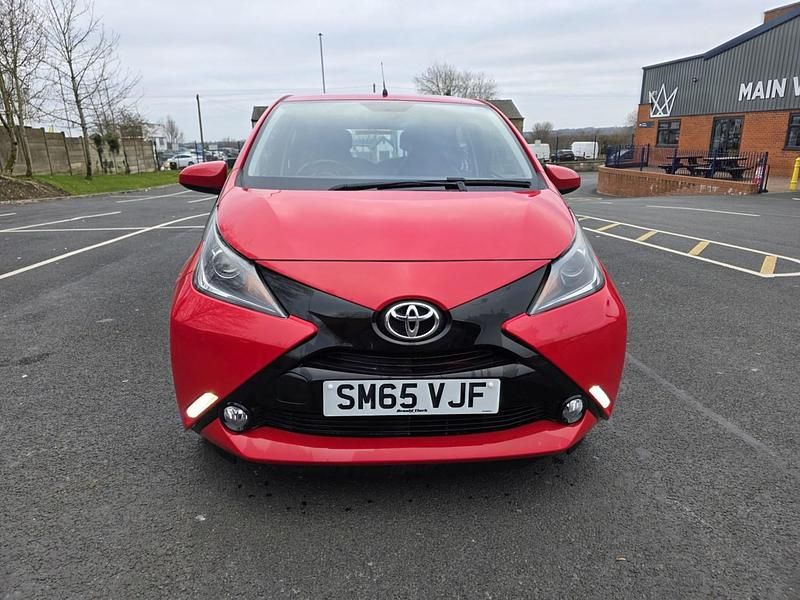 Red Used 2016 Toyota Aygo x-press Hatchback | £8,990 (Fair price) - Image 1/4