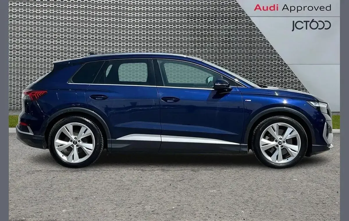 Used Audi Q4 e-tron S-Line 150 kW (204 HP) 2023 Blue SUV