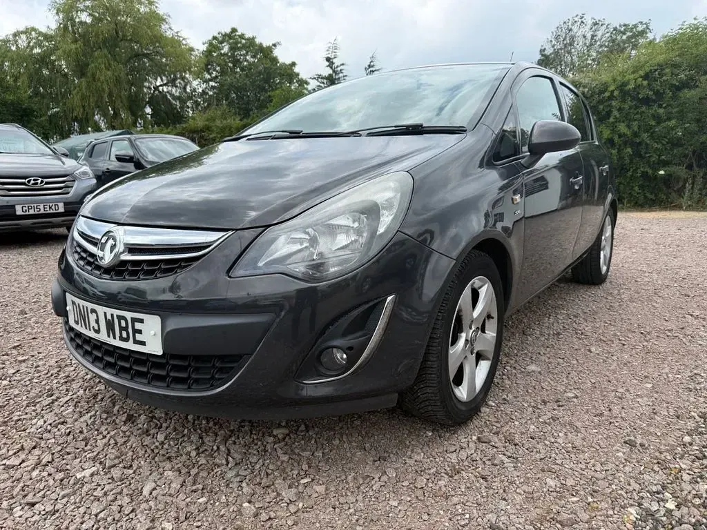 Used Vauxhall Corsa 85 HP (62 kW) 2013 Grey Hatchback