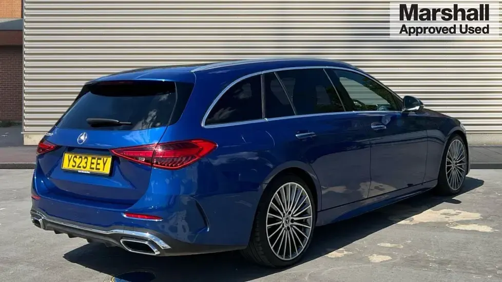 Used Mercedes C220 AMG Line Premium 200 HP (147 kW) 2023 Blue