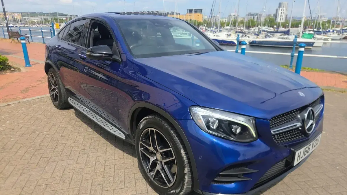 Used Mercedes GLC250 AMG line 2016 Blue SUV