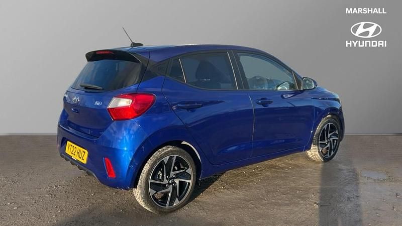 Used Hyundai i10 Premium 84 HP (61 kW) 2022 Blue Hatchback