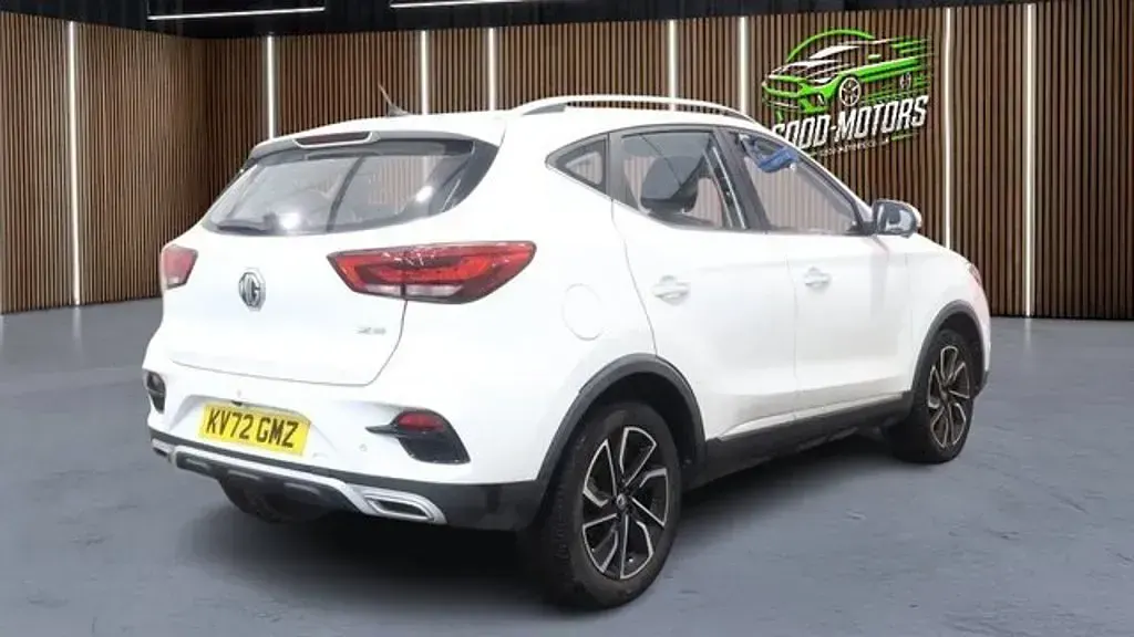 Used MG ZS 106 HP (77 kW) 2022 White SUV