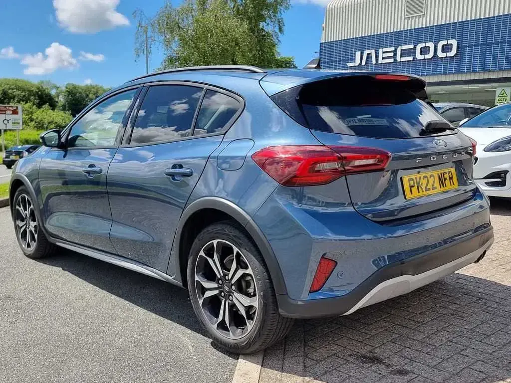 Used Ford Focus Active 155 HP (114 kW) 2022 Blue Hatchback