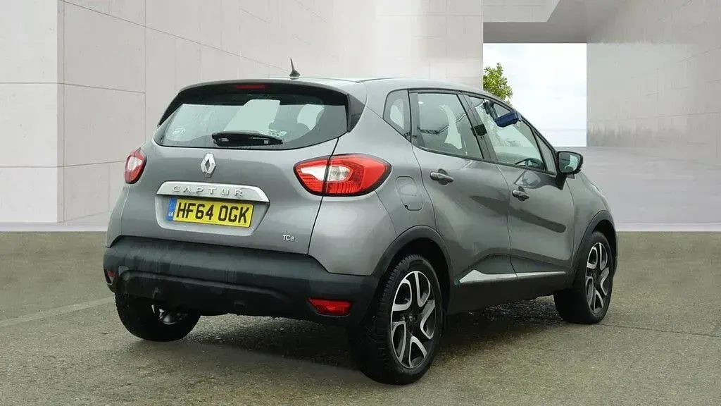 Usado Renault Captur Dynamique 90 CV (66 kW) 2014 Gris SUV