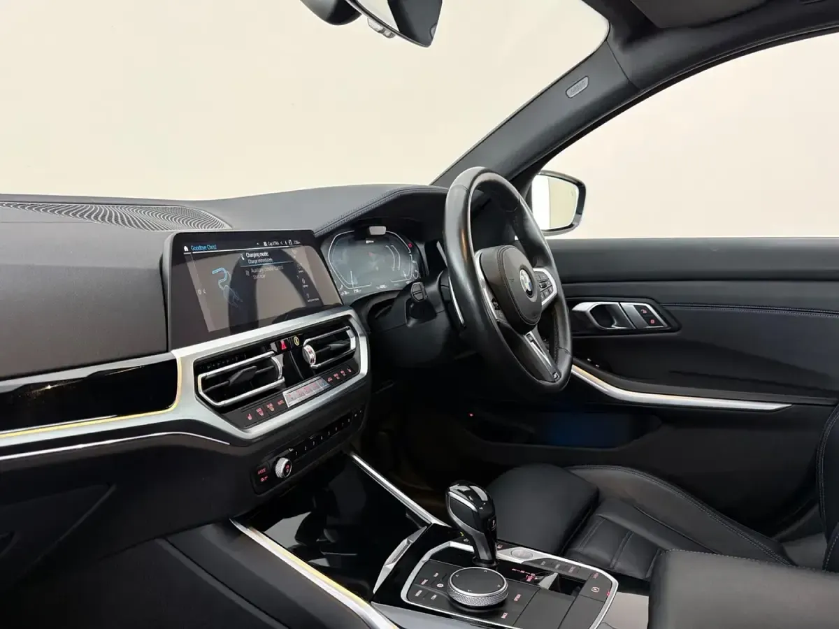 Used BMW 330e M Sport 292 HP (214 kW) 2019 Blue Sedan